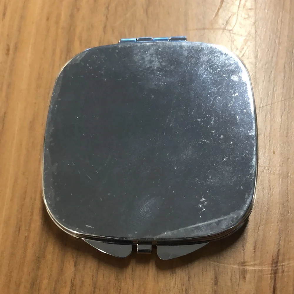 N/A small black